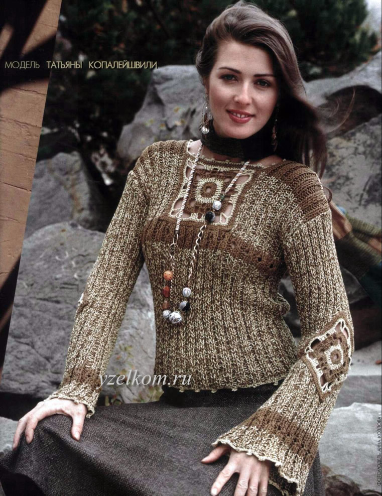 свитер модный спицами женский