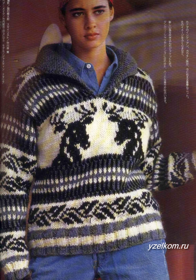 свитер с оленями черно белый